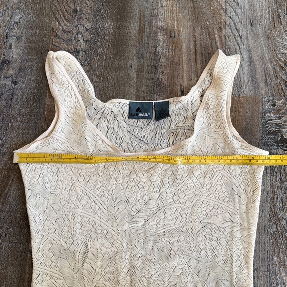 Lizwear | Scoop Neck Lace Bodysuit - Picture 4 of 9